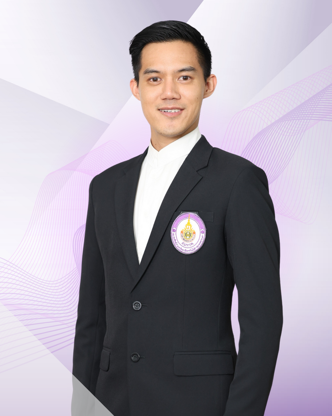 นายฉัตรเพ็ชร ชมใจ